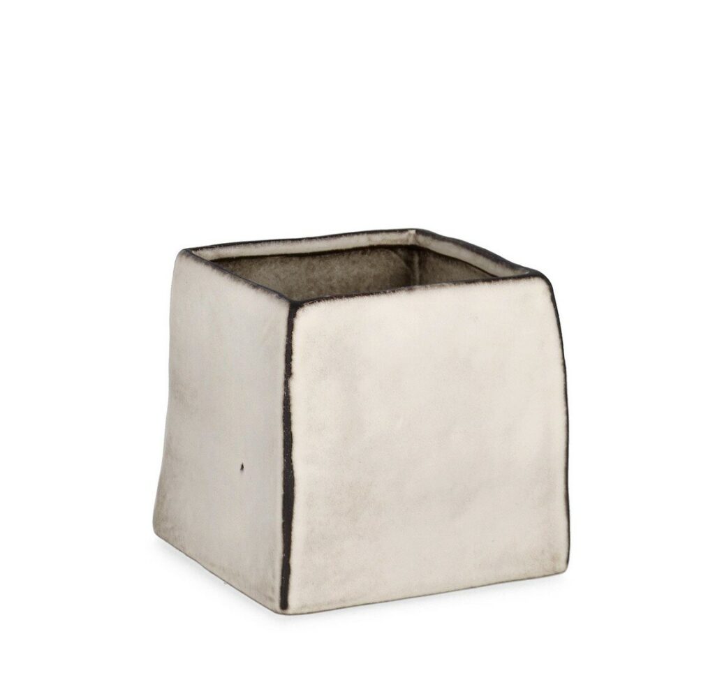 NIKOS LOW SQ WHITE VASE H14